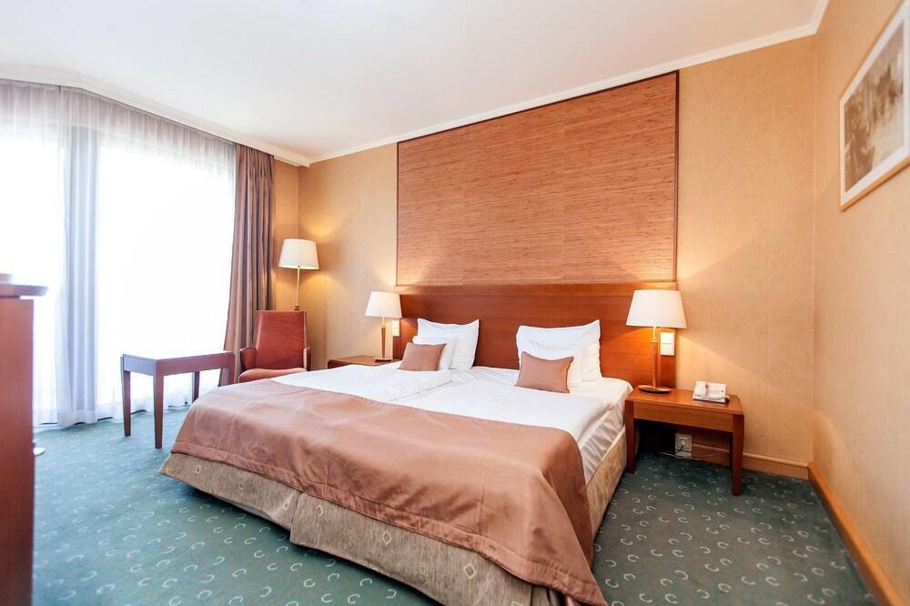Greenfield Hotel Golf & Spa Buk Bagian luar foto