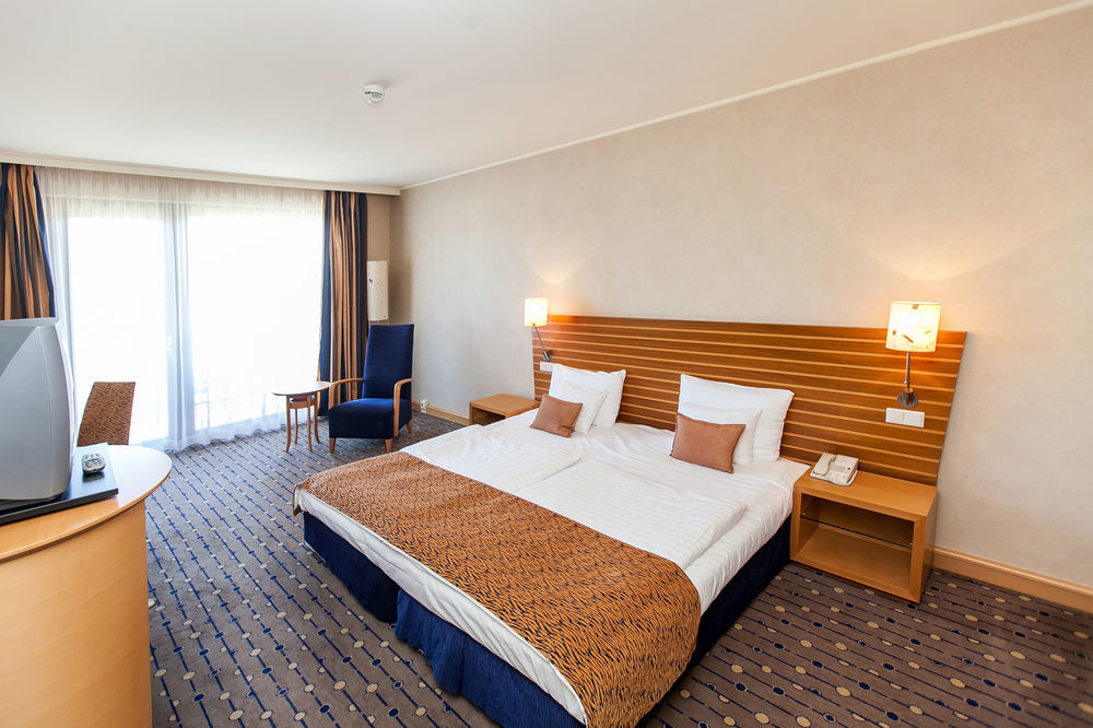Greenfield Hotel Golf & Spa Buk Bagian luar foto