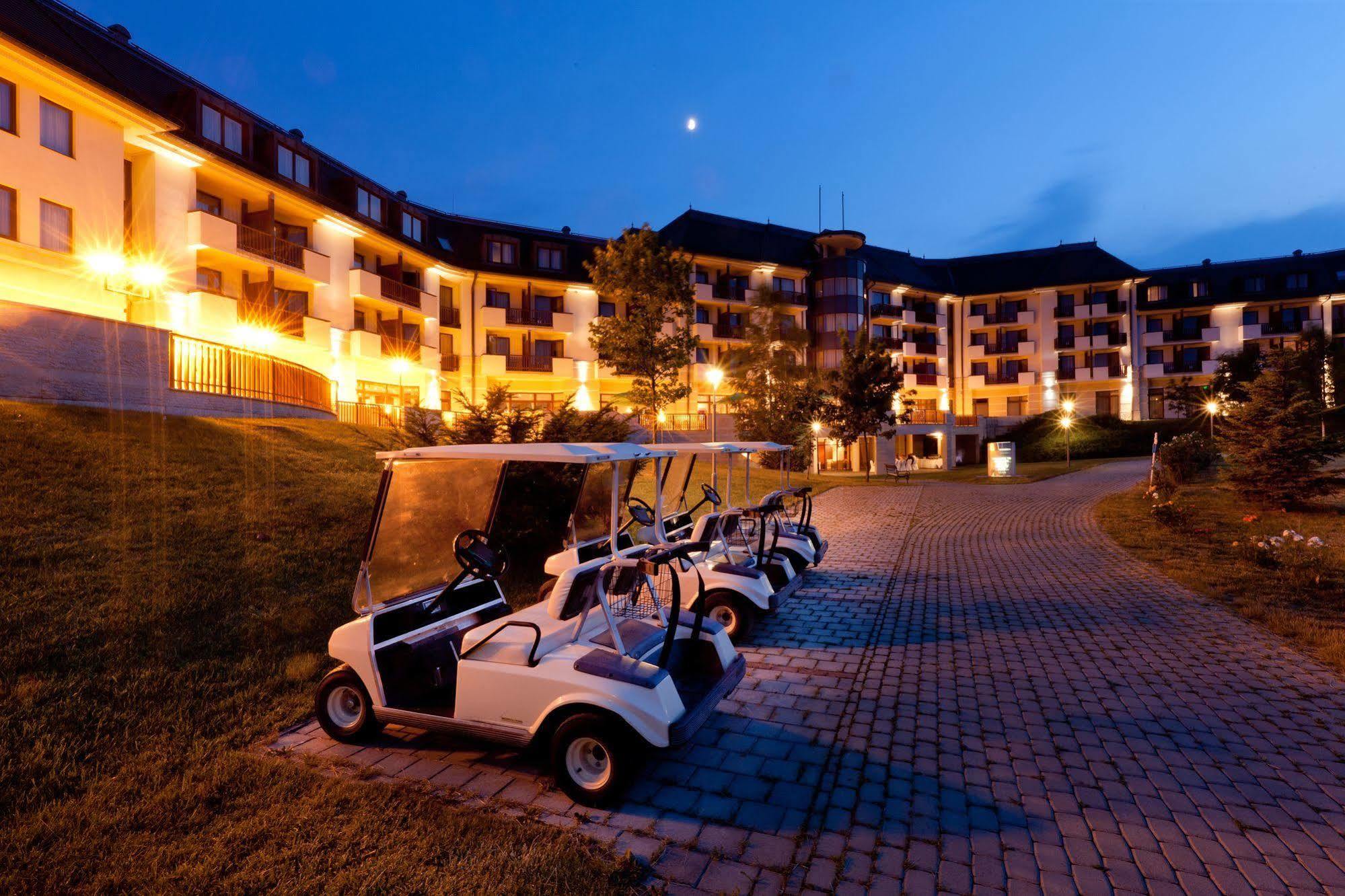 Greenfield Hotel Golf & Spa Buk Bagian luar foto