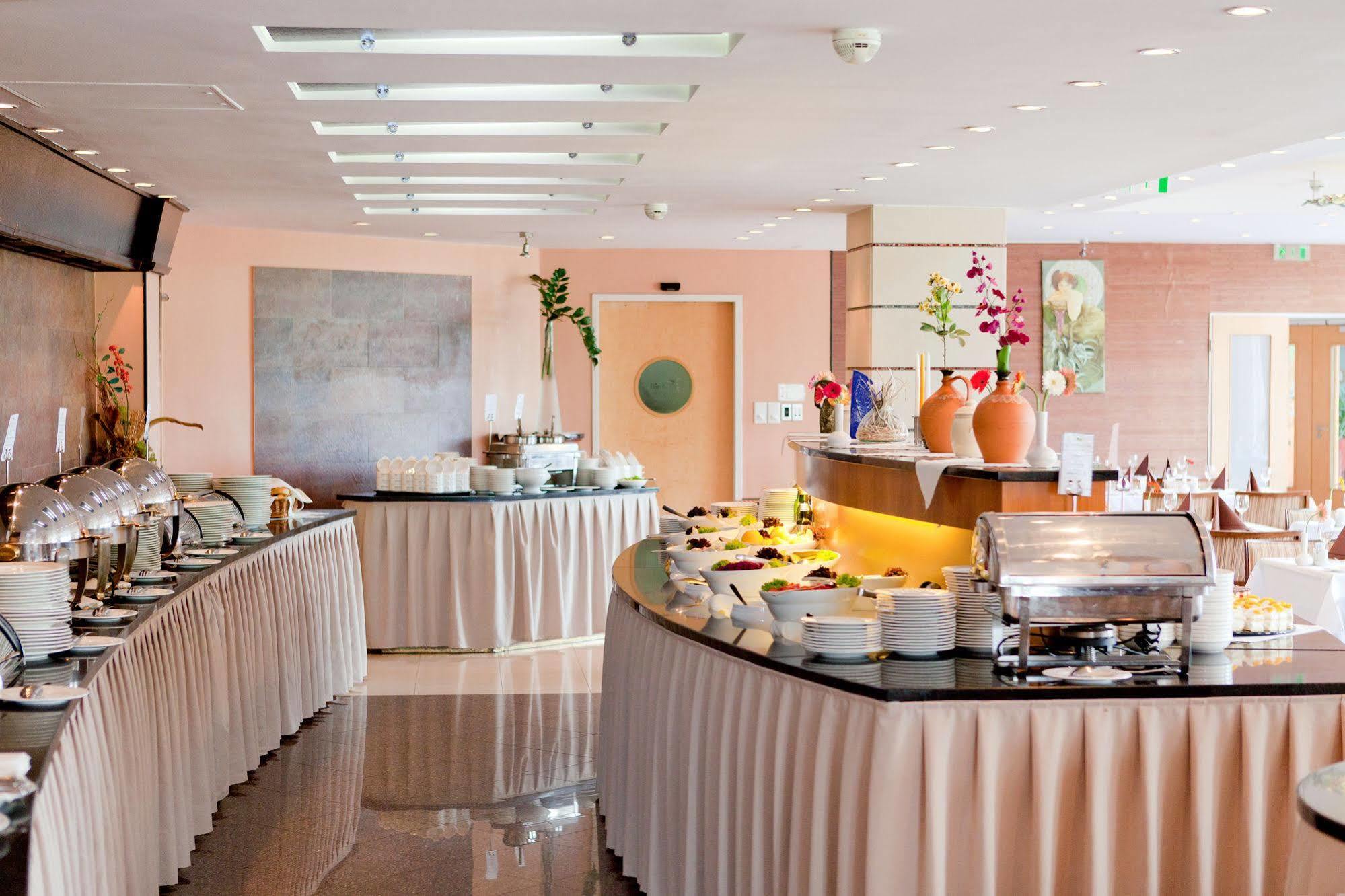 Greenfield Hotel Golf & Spa Buk Bagian luar foto