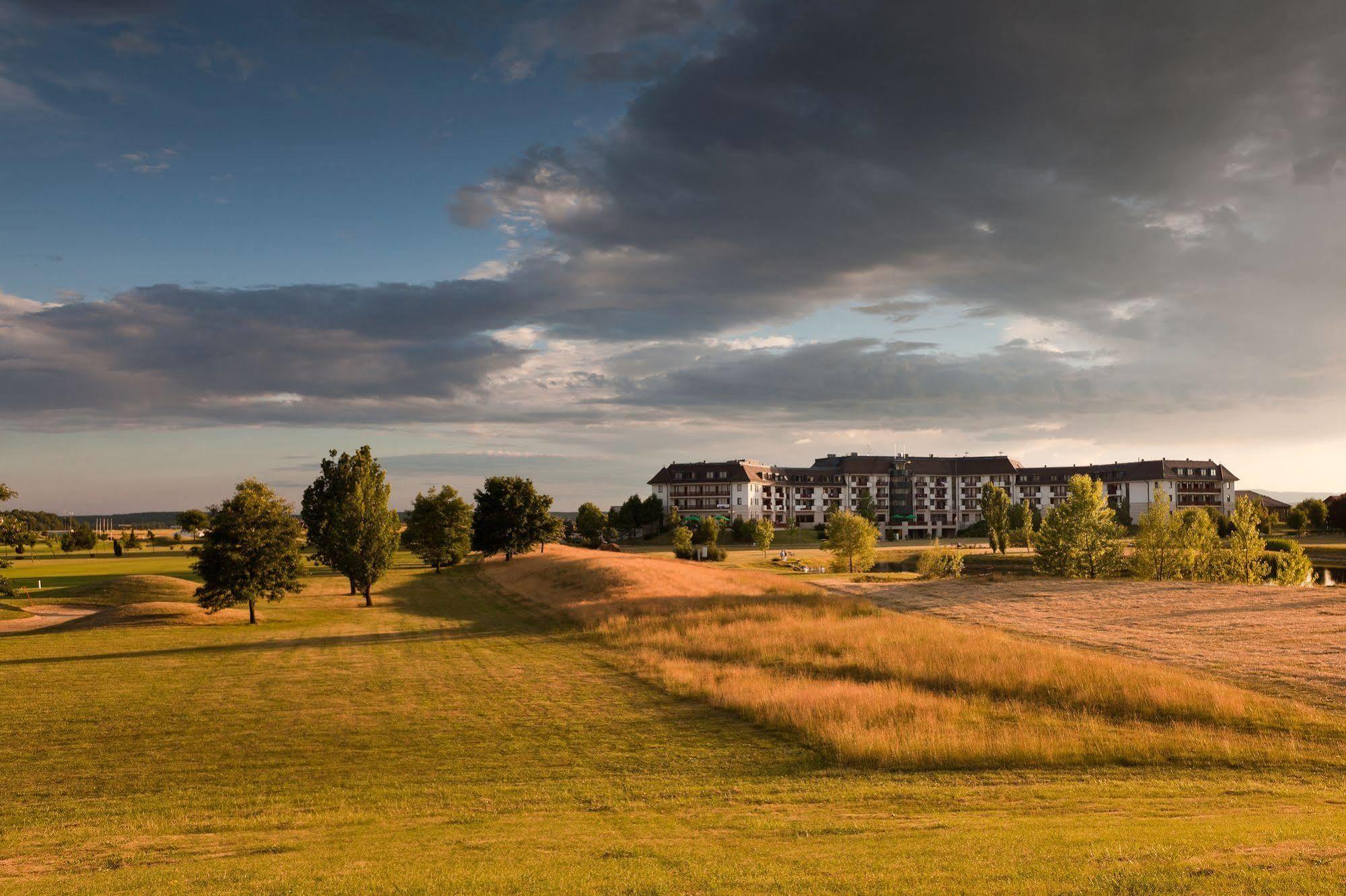 Greenfield Hotel Golf & Spa Buk Bagian luar foto